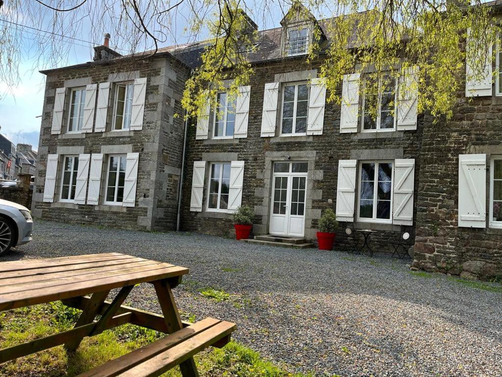 La Maison Des Amis En Normandie Pontfarcy Exterior photo